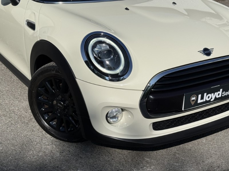 2019 (68) MINI HATCHBACK 1.5 Cooper Classic II 3dr 5629427