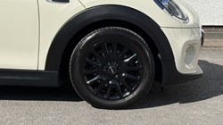 2019 (68) MINI HATCHBACK 1.5 Cooper Classic II 3dr 5629420