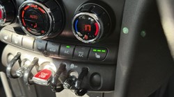 2019 (68) MINI HATCHBACK 1.5 Cooper Classic II 3dr 5629401