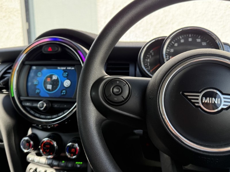2019 (68) MINI HATCHBACK 1.5 Cooper Classic II 3dr 5629404