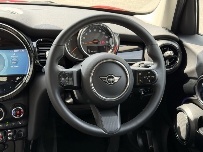 2022 (22) MINI HATCHBACK 1.5 Cooper Classic 5dr Auto 5621564