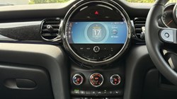 2022 (22) MINI HATCHBACK 1.5 Cooper Classic 5dr Auto 5621565