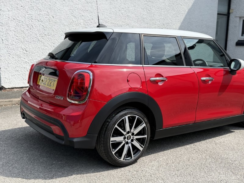 2022 (22) MINI HATCHBACK 1.5 Cooper Classic 5dr Auto 5621568
