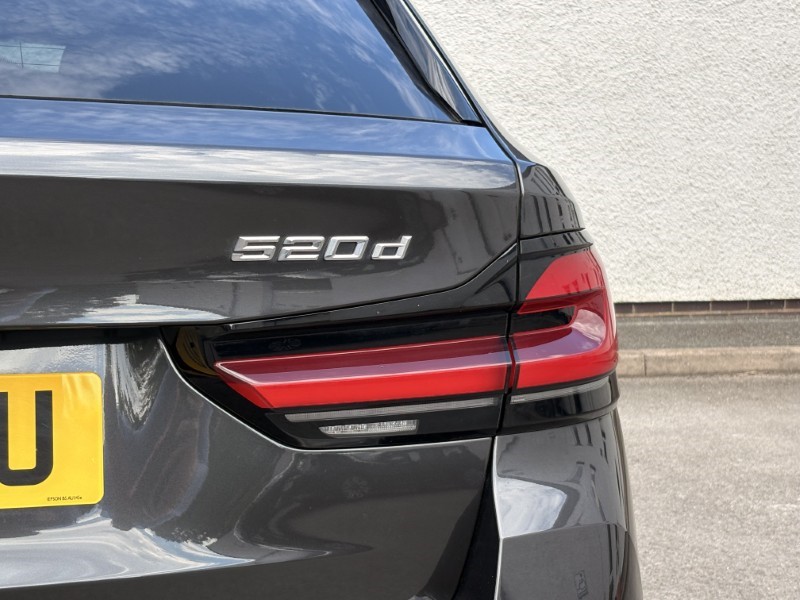 2023 (23) BMW 5 SERIES 520d MHT M Sport 5dr Step Auto 5673118