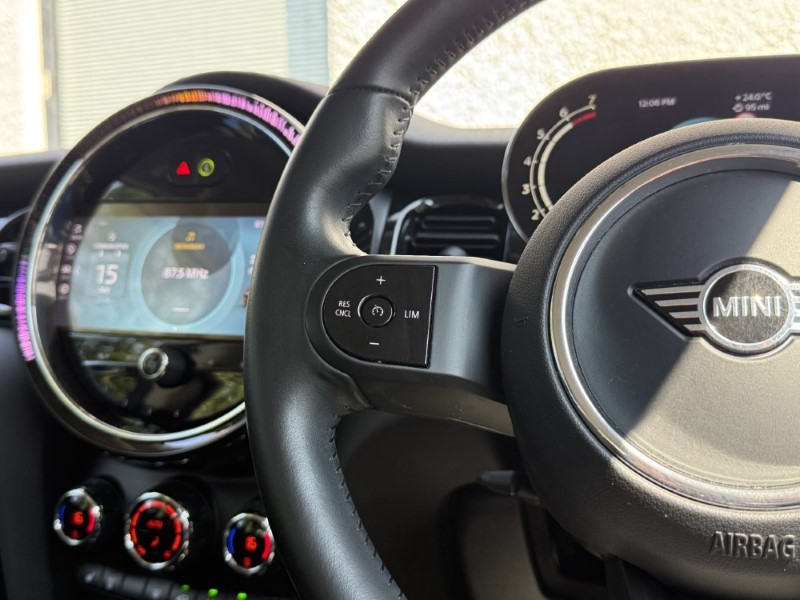 2023 (73) MINI HATCHBACK 1.5 Cooper Classic 3dr Auto 5612102