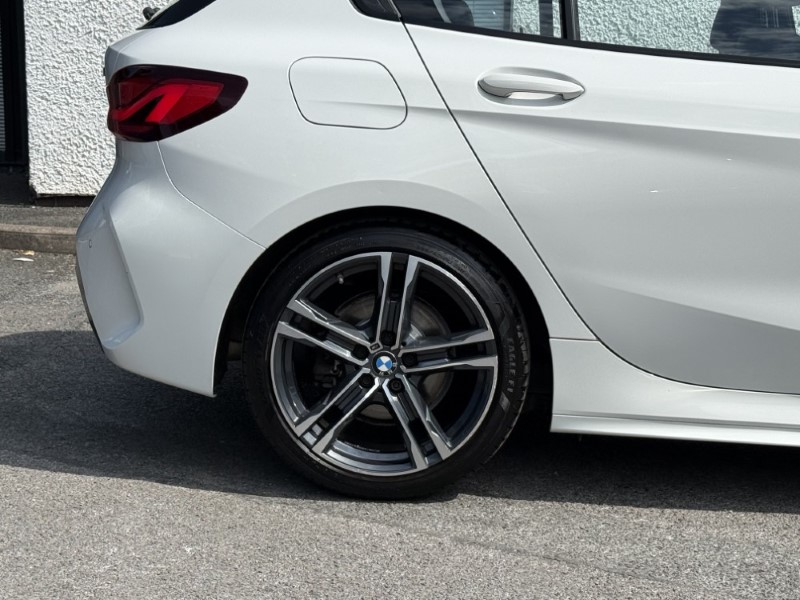 2020 (70) BMW 1 SERIES 118i M Sport 5dr Step Auto 5637270