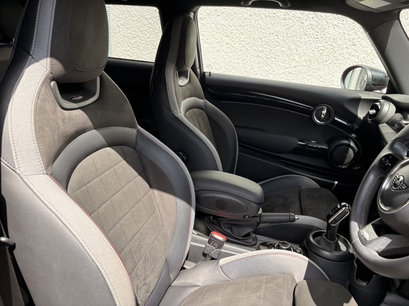 2024 (24) MINI HATCHBACK 2.0 Cooper S Sport Premium Plus 3dr Auto 5643126