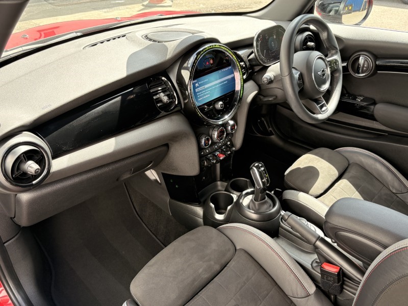 2024 (24) MINI HATCHBACK 2.0 Cooper S Sport Premium Plus 3dr Auto 5643127
