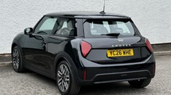2026 (26) MINI HATCHBACK 1.5 Cooper Classic Premium 3dr 5670037