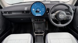 2026 (26) MINI HATCHBACK 1.5 Cooper Classic Premium 3dr 5670044