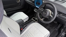 2026 (26) MINI HATCHBACK 1.5 Cooper Classic Premium 3dr 5670046