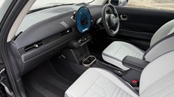 2026 (26) MINI HATCHBACK 1.5 Cooper Classic Premium 3dr 5670042