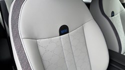 2026 (26) MINI HATCHBACK 1.5 Cooper Classic Premium 3dr 5670066
