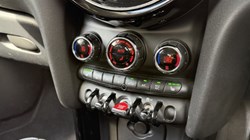 2021 (71) MINI HATCHBACK 1.5 Cooper Classic 3dr 5679757