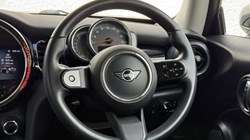 2021 (71) MINI HATCHBACK 1.5 Cooper Classic 3dr 5679750