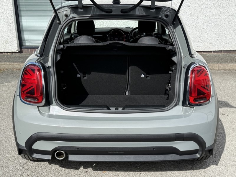 2021 (71) MINI HATCHBACK 1.5 Cooper Classic 3dr 5679745
