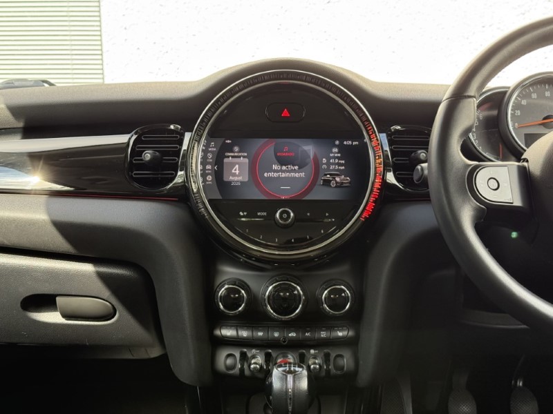 2021 (71) MINI HATCHBACK 1.5 Cooper Classic 3dr 5679751