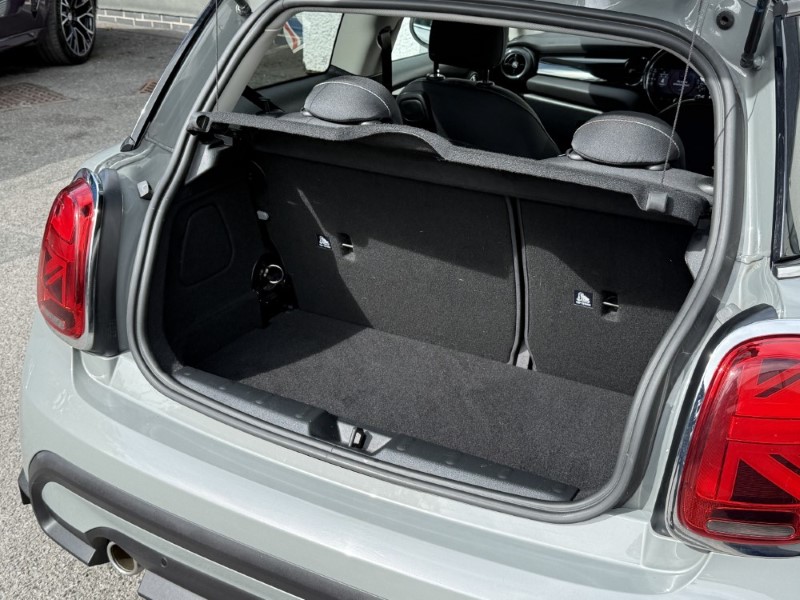 2021 (71) MINI HATCHBACK 1.5 Cooper Classic 3dr 5679746