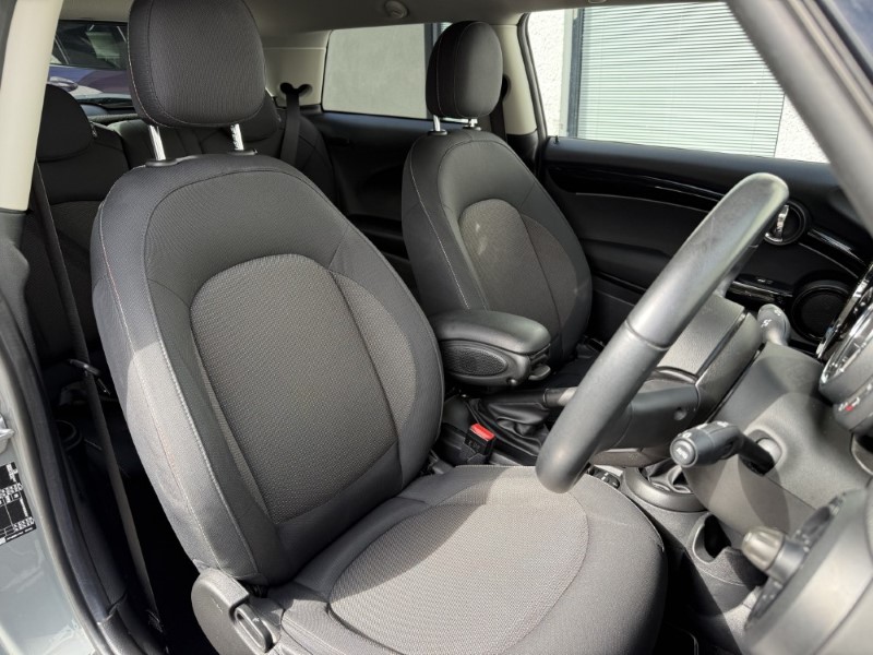 2021 (71) MINI HATCHBACK 1.5 Cooper Classic 3dr 5679769