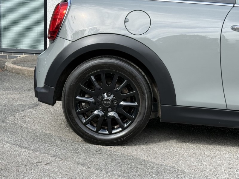 2021 (71) MINI HATCHBACK 1.5 Cooper Classic 3dr 5679765