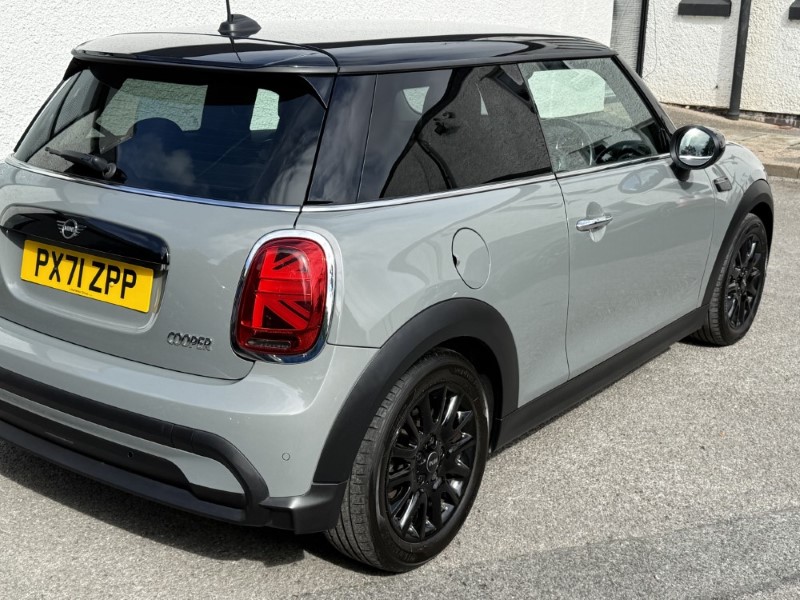 2021 (71) MINI HATCHBACK 1.5 Cooper Classic 3dr 5679768