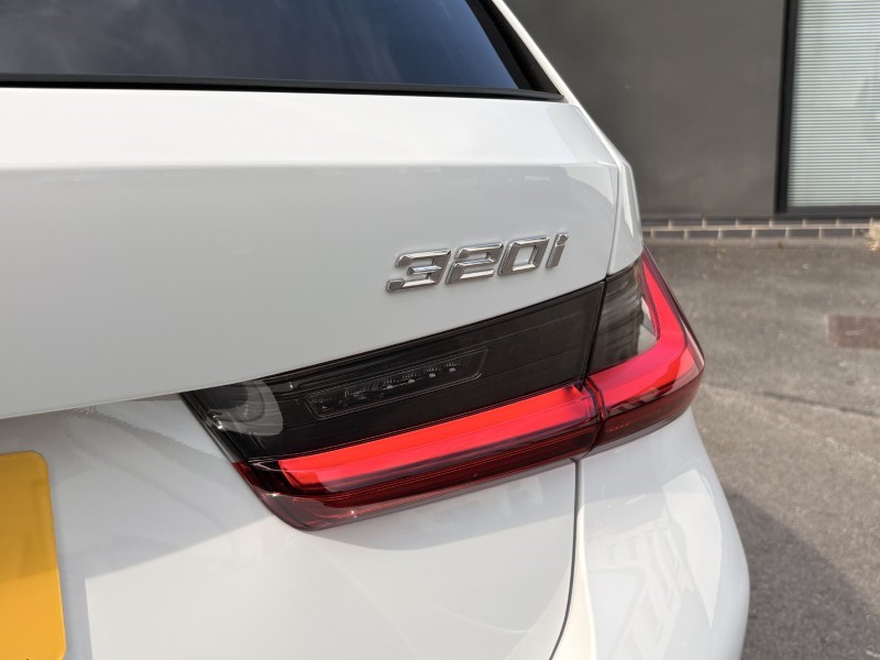 2026 (26) BMW 3 SERIES 320i M Sport 5dr Step Auto [Pro Pack] 5665016