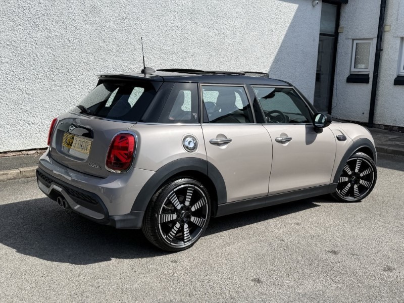 2023 (23) MINI HATCHBACK 2.0 Cooper S Exclusive 3dr 5692428