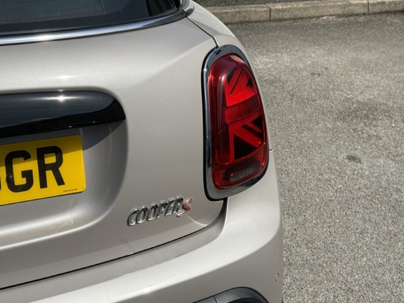 2023 (23) MINI HATCHBACK 2.0 Cooper S Exclusive 3dr 5692425