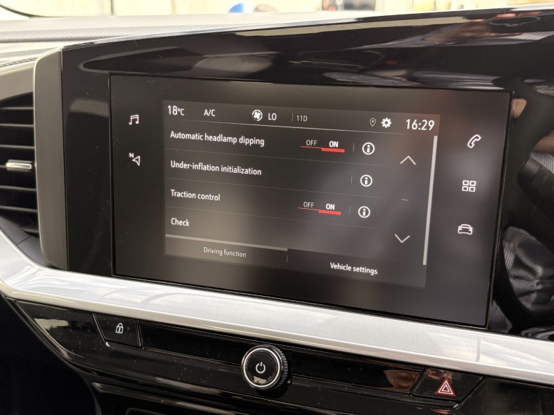 2025 (25) VAUXHALL MOKKA 100kW Griffin 50kWh 5dr Auto 5669853