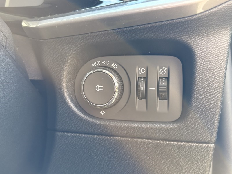 2025 (25) VAUXHALL MOKKA 100kW Griffin 50kWh 5dr Auto 5669868