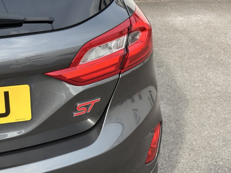 2018 (18) FORD FIESTA 1.5 EcoBoost ST-2 3dr 5694365