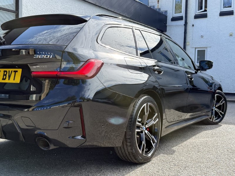 2025 (75) BMW 3 SERIES 320i M Sport 5dr Step Auto 5705678
