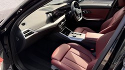 2025 (75) BMW 3 SERIES 320i M Sport 5dr Step Auto 5705668