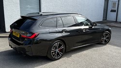 2025 (75) BMW 3 SERIES 320i M Sport 5dr Step Auto 5705677