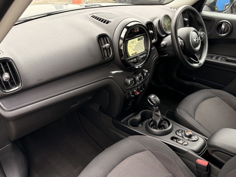 2017 (17) MINI COUNTRYMAN 1.5 Cooper 5dr Auto 5728063