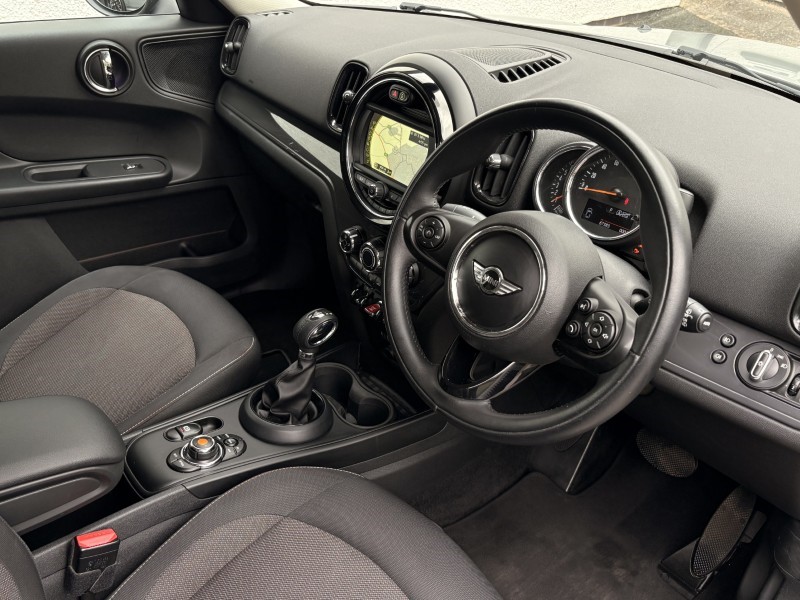 2017 (17) MINI COUNTRYMAN 1.5 Cooper 5dr Auto 5728056