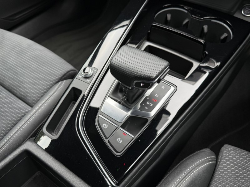 2027 (27) AUDI A4 40 TFSI 204 Black Edition 5dr S Tronic 5715202