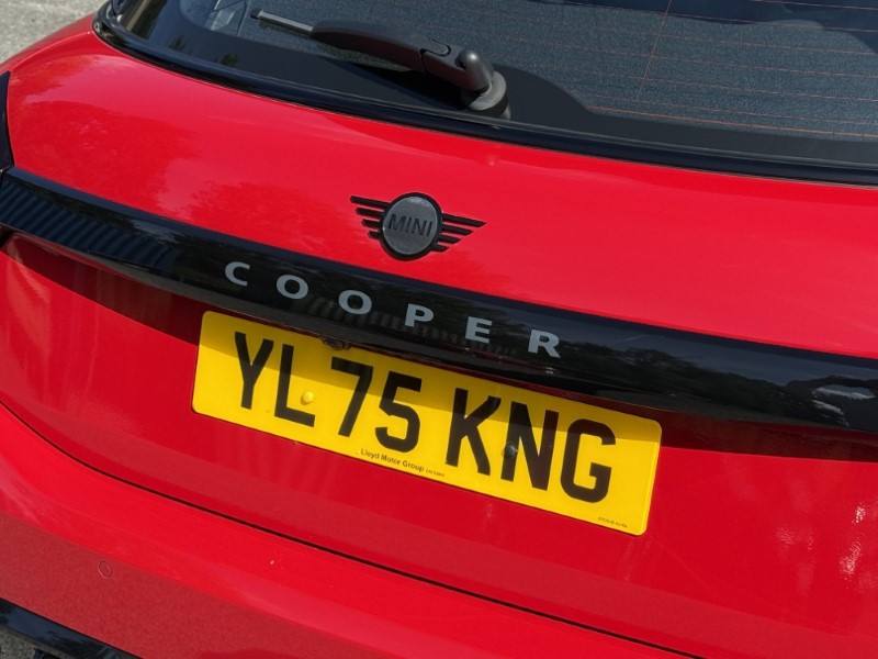 2026 (75) MINI COOPER 1.5 C Sport 5dr Auto 5738272