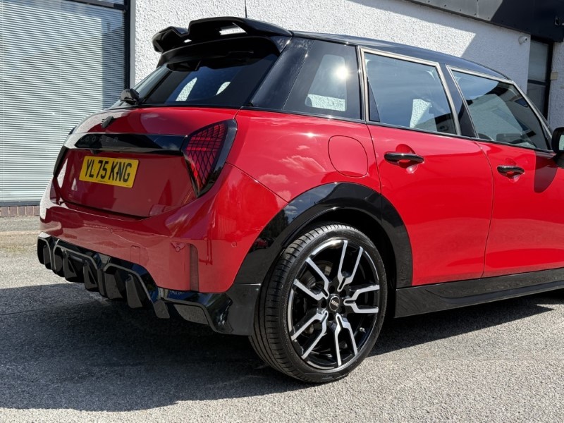 2026 (75) MINI COOPER 1.5 C Sport 5dr Auto 5738204