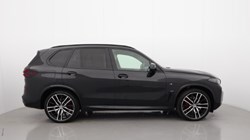 2025 (74) BMW X5 xDrive40d MHT M Sport 5dr Auto 5710294