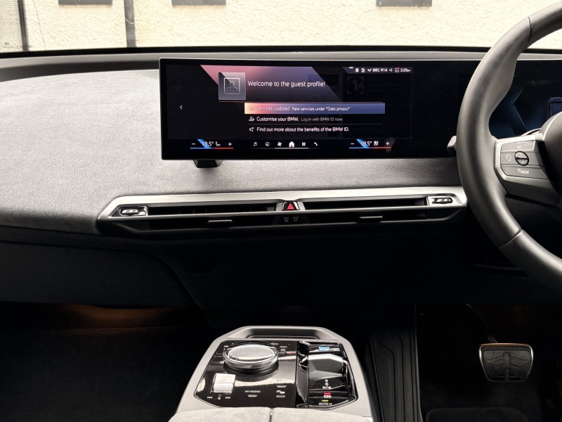 2026 (26) BMW iX 300kW xDrive45 M Sport 101kWh 5dr Auto 5762550