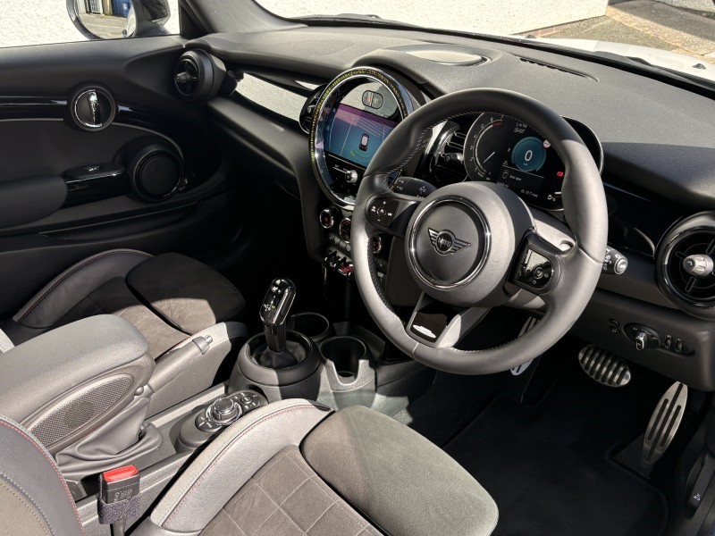 2023 (73) MINI HATCHBACK 1.5 Cooper Sport 3dr Auto 5784177