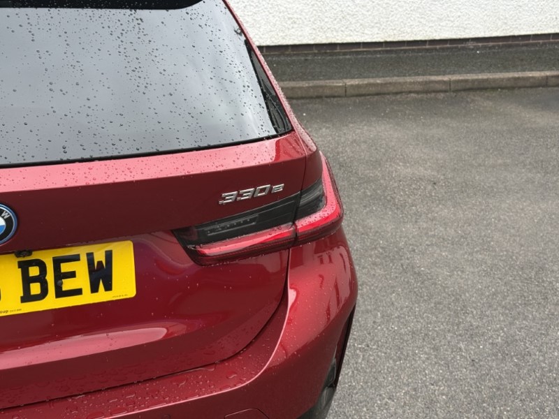 2026 (75) BMW 3 SERIES 330e 22.3 kWh M Sport 5dr Step Auto 5771372