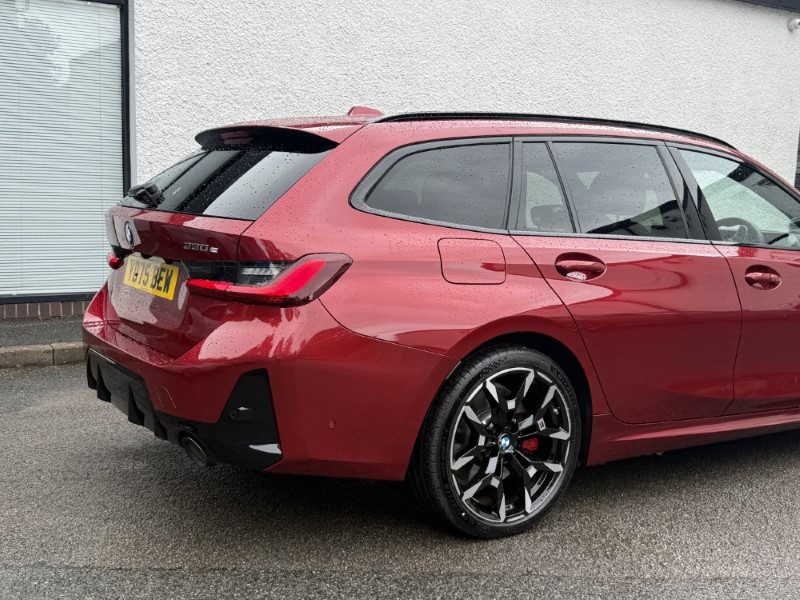 2026 (75) BMW 3 SERIES 330e 22.3 kWh M Sport 5dr Step Auto 5771405