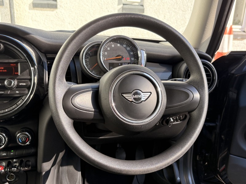 2017 (67) MINI HATCHBACK 1.5 Cooper 3dr 5802809
