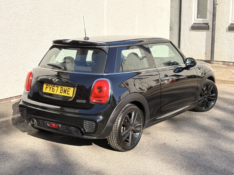 2017 (67) MINI HATCHBACK 1.5 Cooper 3dr 5802803