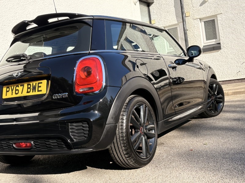 2017 (67) MINI HATCHBACK 1.5 Cooper 3dr 5802804