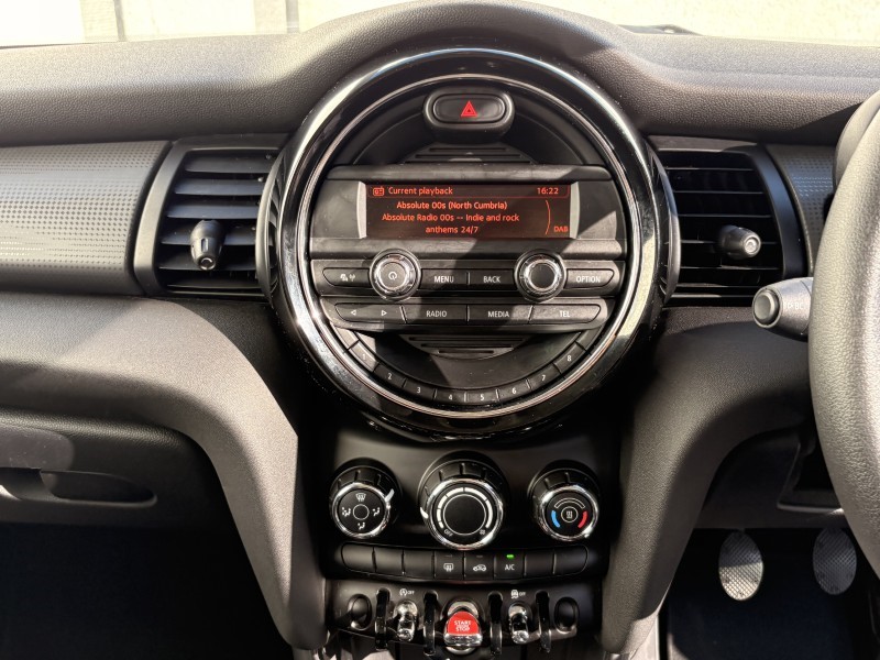 2017 (67) MINI HATCHBACK 1.5 Cooper 3dr 5802810