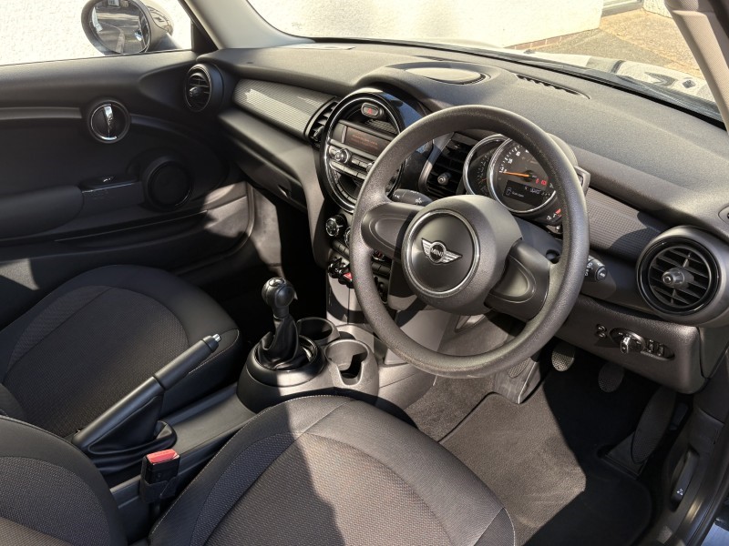 2017 (67) MINI HATCHBACK 1.5 Cooper 3dr 5802806