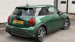 2024 (24) MINI HATCHBACK 1.5 Cooper Exclusive Premium 3dr Auto 5814508